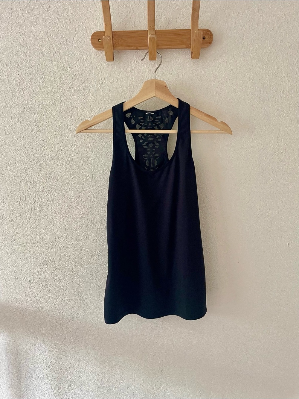 Fabletics Women’s Black Mesh Halter Athletic Running Swing Tank Top SZ XS